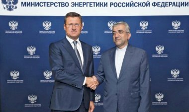 İran Rusya'dan 5 milyar dolar kredi alacak