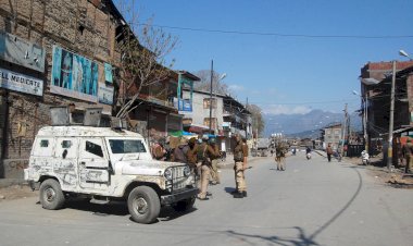 Cammu Keşmir'de 2 Hizbul Mücahid'in mensubu şehit edildi