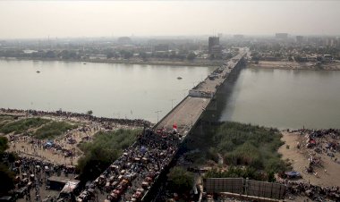 Irak'ın bazı kentlerinde gösteriler hayatı durma noktasına getirdi