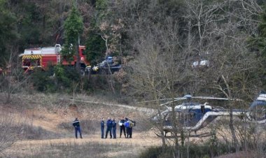 Fransa’da arama kurtarma helikopteri düştü