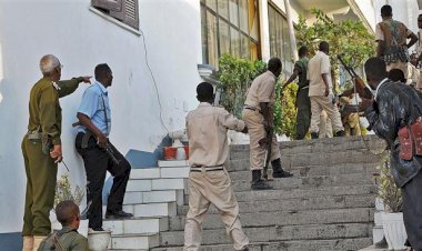 Somali'de siyasetçilerin kaldığı otele silahlı saldırı: 10 ölü