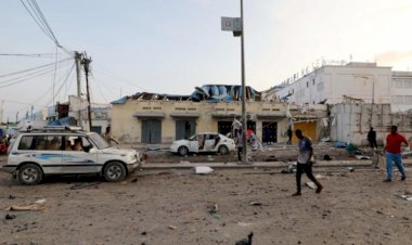 Somali'de otele bomba yüklü araçla saldırı: 6 ölü