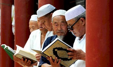 Çin'den Kur'an ve İncil'i yeniden yazma küstahlığı