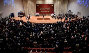 Irak'ta protestocuların talebi 'yeni seçim yasası' meclisten geçti
