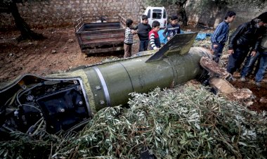 Esed rejimi İdlib'de okulu vurdu: 4'ü çocuk, 8 ölü