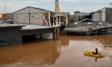 Endonezya'daki selde ölü sayısı 21'e yükseldi