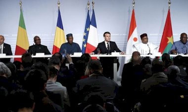 Afrika'da sömürgeci geçmişiyle bilinen Fransa'nın kıtadaki askeri varlığı artıyor