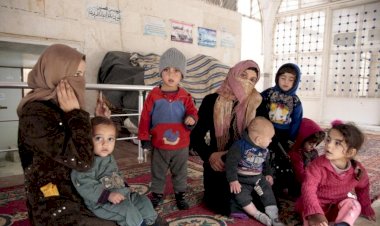 Bombardımandan kaçan İdlib halkı camilere sığınıyor