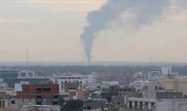 Berlin'deki konferans devam ederken Trablus'tan dumanlar yükseliyor