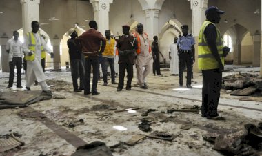 Nijerya'da camiye çifte intihar saldırısı düzenlendi