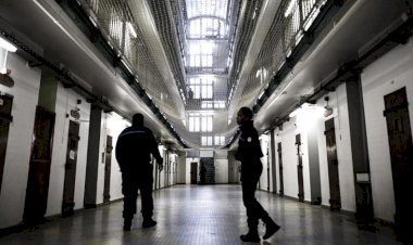 AİHM hapishanelerin aşırı dolu olması nedeniyle Fransa'yı mahkum etti