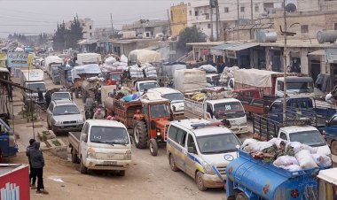 İdlib'de 2 günde 40 bin sivil daha yerinden edildi