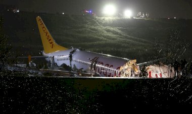 Sabiha Gökçen'de pistten çıkan yolcu uçağı üç parçaya bölündü