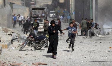 Rusya ve Esed rejiminin İdlib'e hava saldırılarında 4 sivil hayatını kaybetti