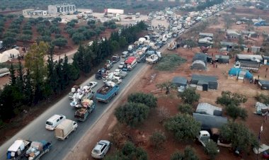 İdlib'den kaçan 90 bin sivil daha Türkiye sınırına göç etti