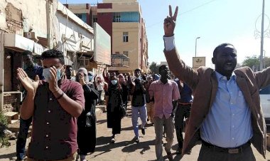 Sudan'da ordudan tasfiyelere protesto: 46 yaralı