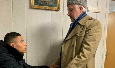 Almanya'daki ırkçı saldırıdan kurtulan Kamerunlu Müslüman oldu