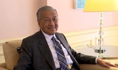 Malezya'da başbakanlıkta değişim tarihini Mahathir Muhammed belirleyecek