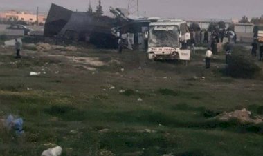 Suriye'de Şam-Humus yolunda 18 araç birbirine girdi: 32 ölü, 77 yaralı