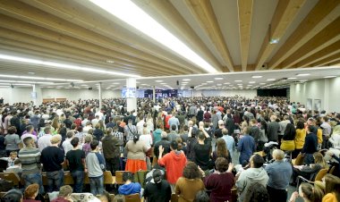 Fransa'da Kovid-19'un Evanjelik Kilisesindeki toplu ayinden yayıldığı ortaya çıktı