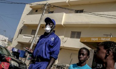 Güney Afrika'da sağlık çalışanları kapı kapı dolaşarak Kovid-19 taşıyanları arayacak