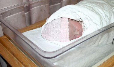 İran'da yeni doğan bebekte koronavirüs tespit edildi