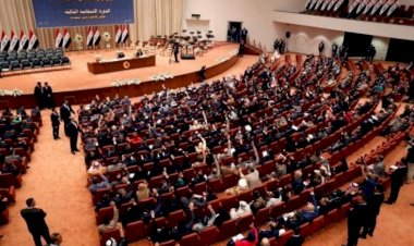 5 Şii siyasi meclis grubu, ABD vatandaşı Zurfi'ye alternatif olarak Kazımi'yi önerdiler