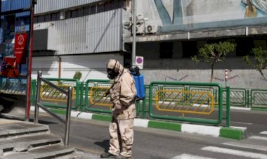 İran'da bazı işletmeler ve devlet kurumları faaliyetlerine tekrar başladı